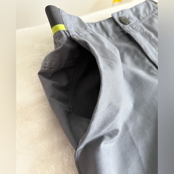 Decathlon Grey Outdoor Explorer Quick Dry Shorts Boys Age 10-11 Hiking - Picture 5 of 10